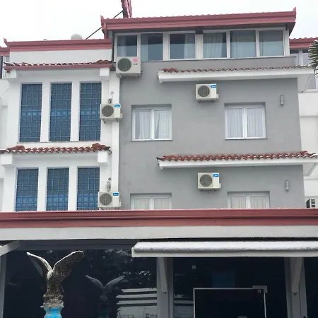 Bardhi 4* Kucove
