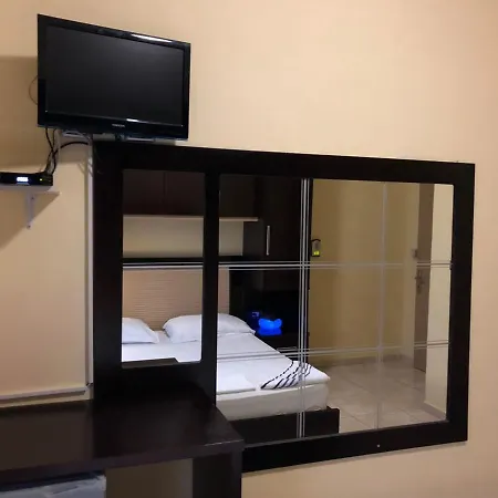 Bardhi Hotel 4*